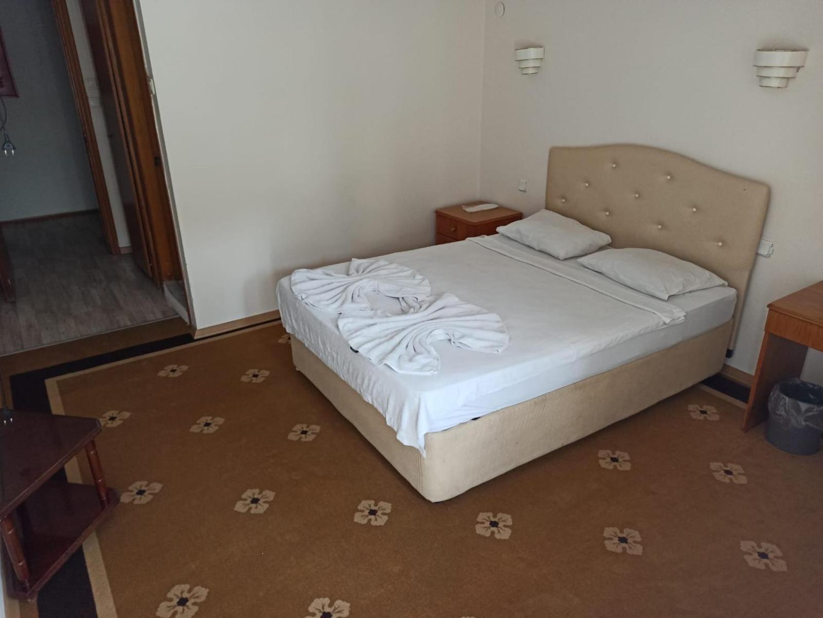 Dias Hotel 2*